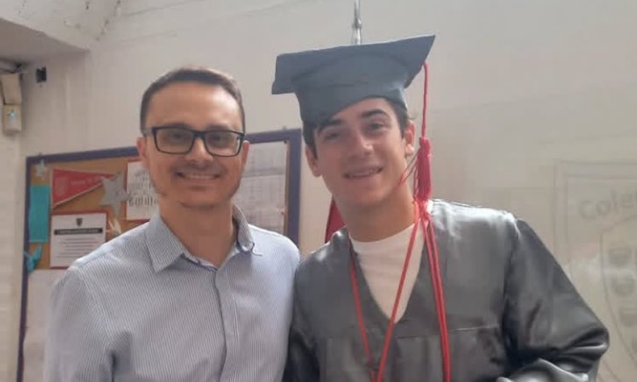 Franco Colapinto aprovechó su estadía en Argentina para finalizar el colegio secundario