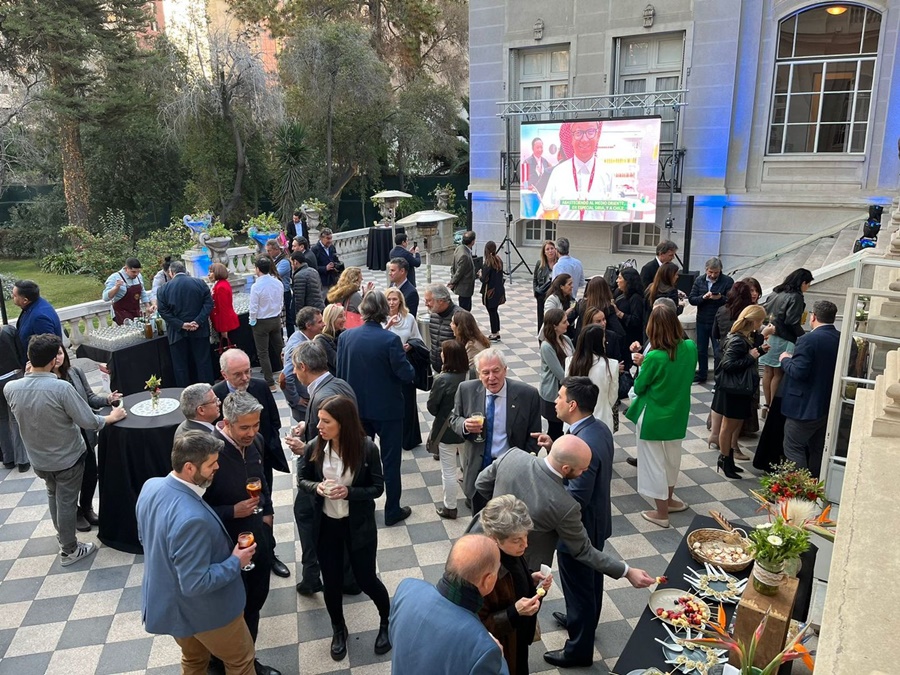 La Infusión Nacional, promocionada en la Embajada Argentina en Chile