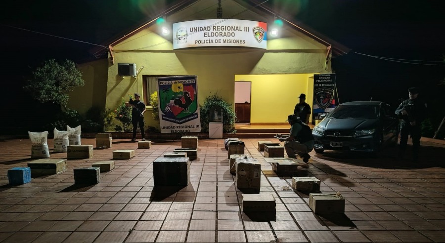 Secuestraron en la ciudad misionera de Eldorado un automóvil robado en la República Federativa del Brasil cargado con 15 millones de pesos en contrabando