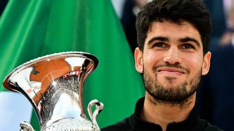 Tenis: El español Carlos Alcaraz le cortó el invicto al italiano Jannik Sinner y se consagró campeón del Masters 1000 de Roma