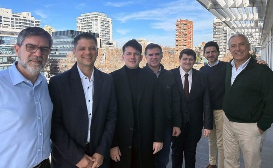 Adolfo Safrán: "En reunión con la Empresa Arauco abordamos distintos proyectos para fortalecer y optimizar las inversiones en la provincia"