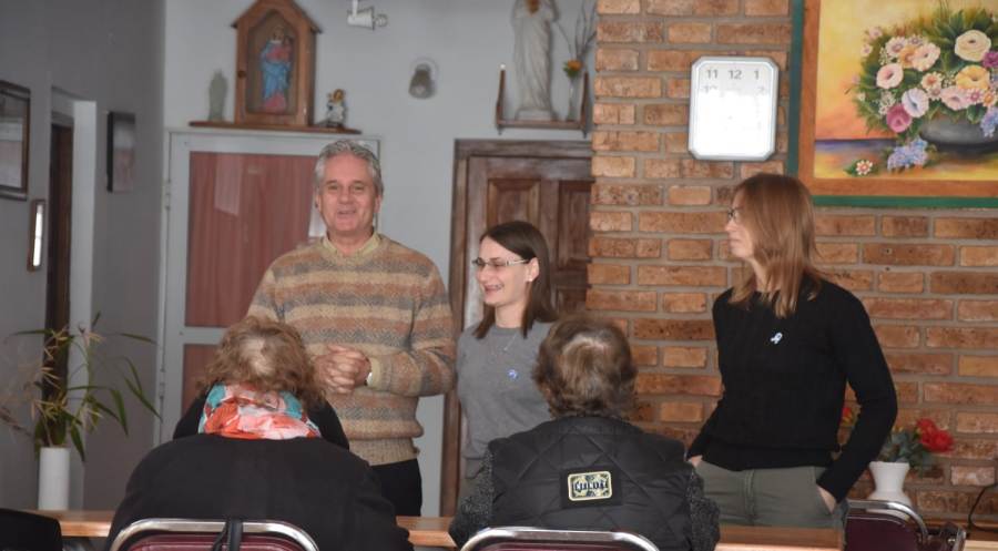Comenzó a dictarse en la ciudad de Apóstoles el Taller “Tu Celular como Herramienta Digital” para Adultos Mayores