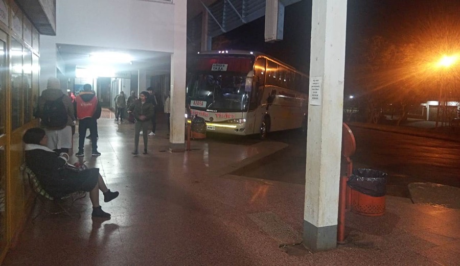 Apóstoles: Este miércoles, con total normalidad funcionan los servicios del transporte de pasajeros en las líneas urbanas, corta y media distancia