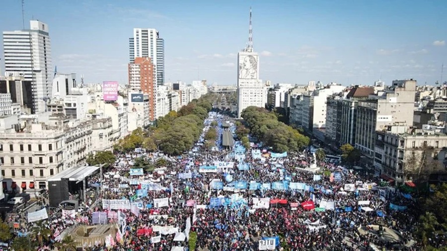 La Justicia investigará a funcionarios y dirigentes por retener tarjetas de los beneficiarios del Potenciar Trabajo
