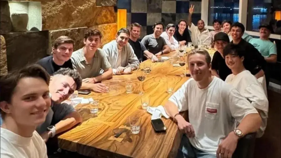 Con Franco Colapinto al lado de Max Verstappen: Así fue la tradicional cena de fin de año de los pilotos de Fórmula 1