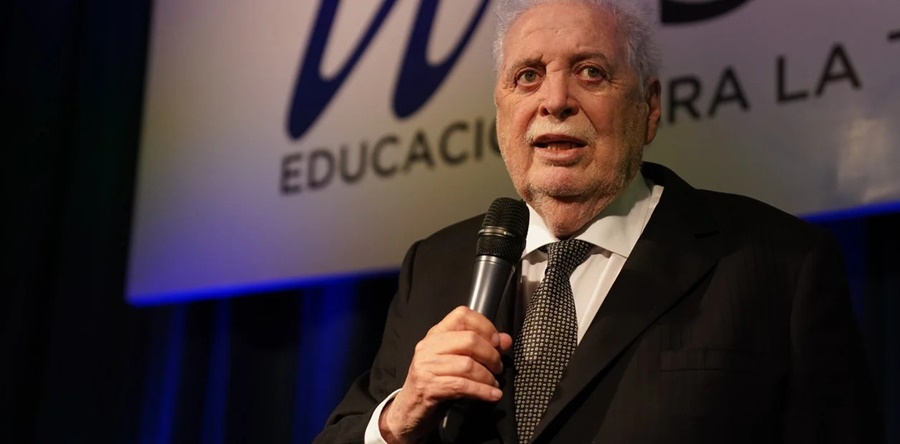 Piden la indagatoria de Ginés González García y otros funcionarios por el Vacunatorio VIP