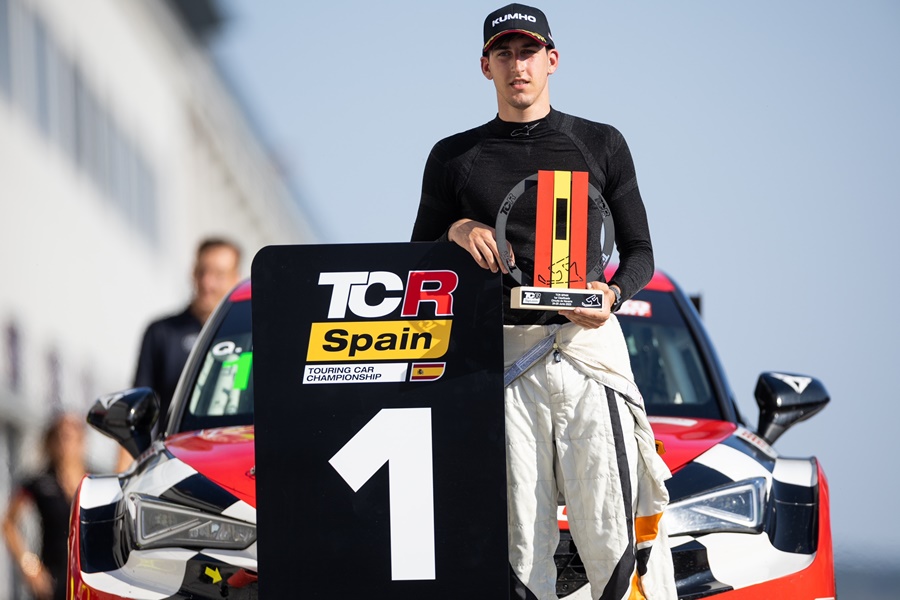 Quique Bordas campeón de la TCR Spain en el Circuit de Barcelona-Catalunya