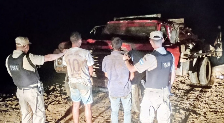 Prefectura Naval Argentina incautó un cargamento de soja ilegal en Misiones, fue en dos operativos realizados en la zona fronteriza