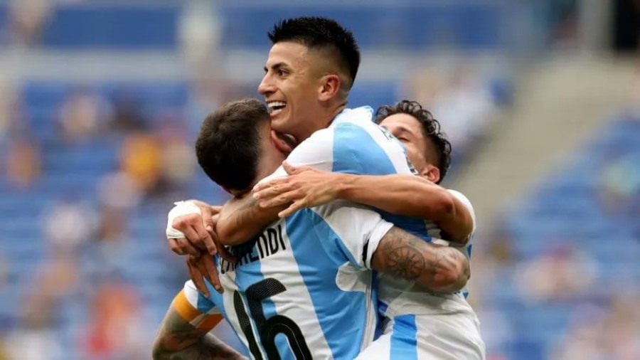 La Selección Argentina Sub 23 venció a Ucrania y clasificó a cuartos de los Juegos Olímpicos 2024