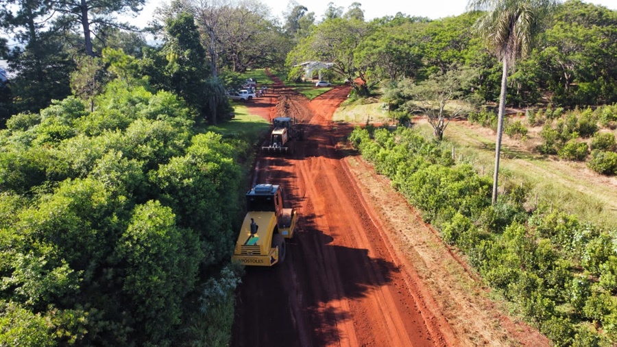 Se presentó formalmente en el Municipio misionero de Apóstoles a los nuevos responsables de la Secretaría de Obras Públicas y Desarrollo Urbano, se mostró los trabajos realizadas