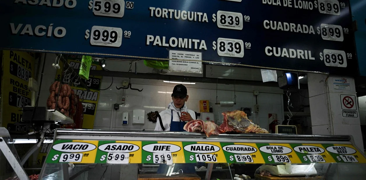 La inflación de Febrero fue del 6,6 % y llegó a 102,5 % en un año