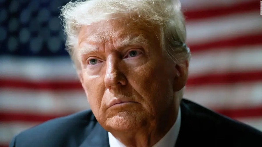 Acusan a Donald Trump en investigación sobre documentos clasificados, confirma fuente a CNN