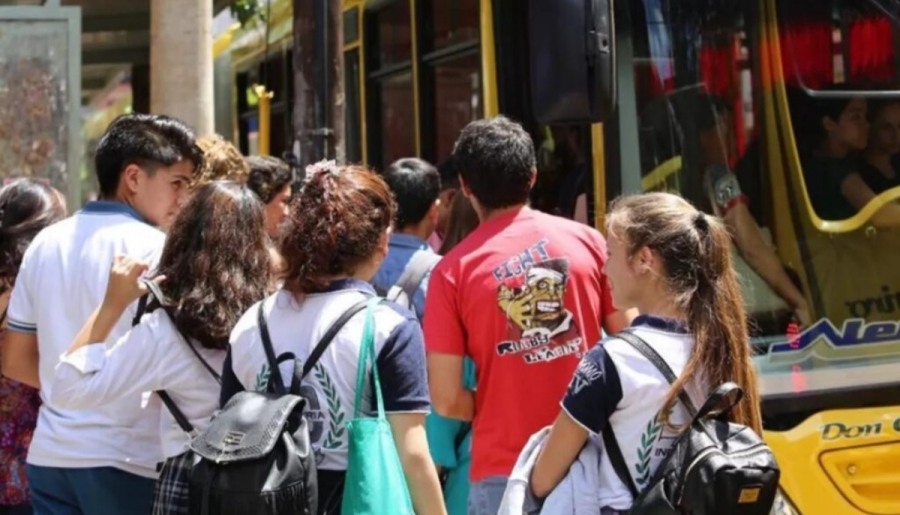 Desde el 25 al 28 de Febrero, estudiantes terciarios y universitarios podrán tramitar el Boleto Estatal Estudiantil Gratuito Misionero en puntos móviles en la ciudad de Posadas