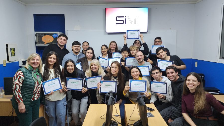 La Programación es el Futuro: Más de veinte apostoleños se graduaron recientemente