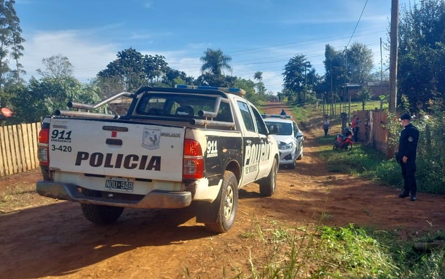 Una menor de 5 años falleció luego de ser embestida por un motociclista en Eldorado, según trascendió la pequeña se encontraba jugando en la calle y el conductor y se dio a la fuga