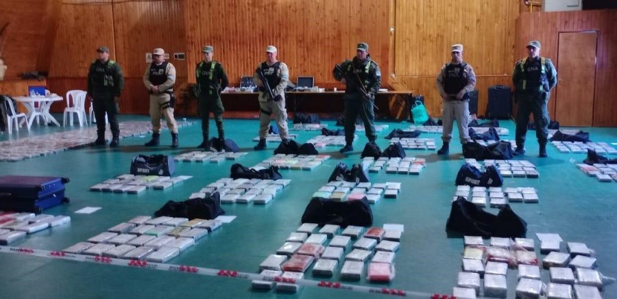 “Operación Viento Blanco”: Prefectura Naval y Gendarmería Nacional desbarataron una banda narco con conexiones, en un megaoperativo, las Fuerzas Federales decomisaron más de 783 kilos de cocaína