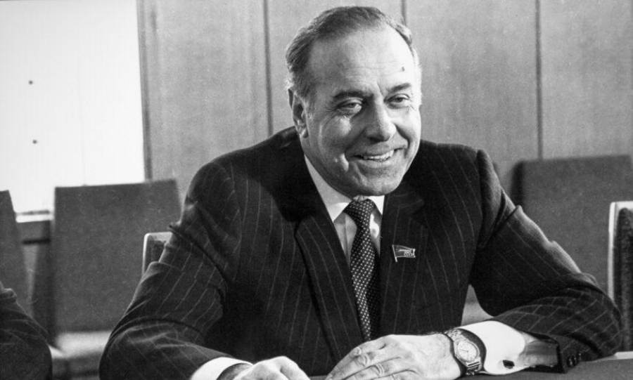 Se cumplen 101 años del nacimiento del líder nacional del pueblo azerbaiyano, Heydar Aliyev