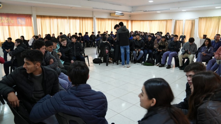 Apóstoles: Se desarrolló en el predio de la Expo Yerba una capacitación denominada “Jóvenes al Volante” en su quinta edición