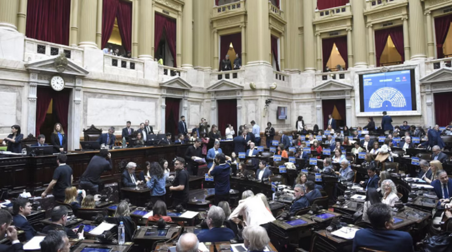 Con el apoyo del macrismo y otros, el Gobierno Nacional logró mantener el veto a la Ley de Financiamiento Universitario