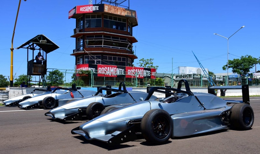 Automovilismo: Se presentó la Fórmula Renault Misionera, el 3 de Diciembre será la primera carrera, de modo presentación y se espera un total de diez protagonistas