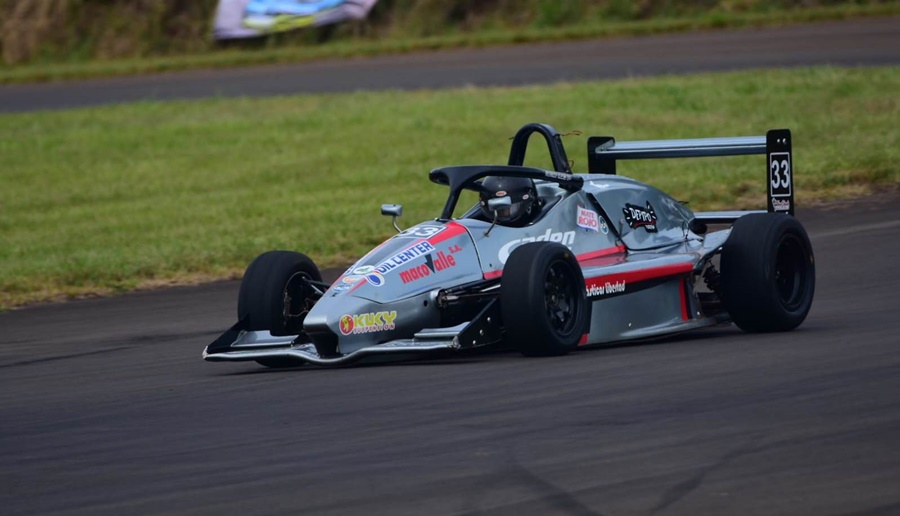 Con el debut absoluto de la Fórmula Renault Misionera y una destacada presencia de espectadores, se dió inicio la primera fecha del Campeonato Misionero de Automovilismo en Pista en Oberá