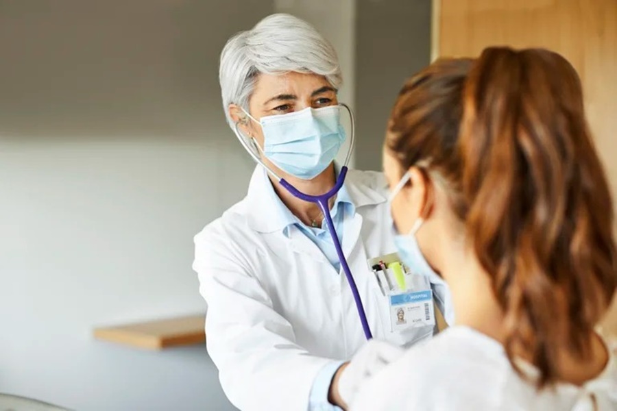 De qué forma enfrentar la pandemia en tiempos de suba de casos y reuniones de fin de año