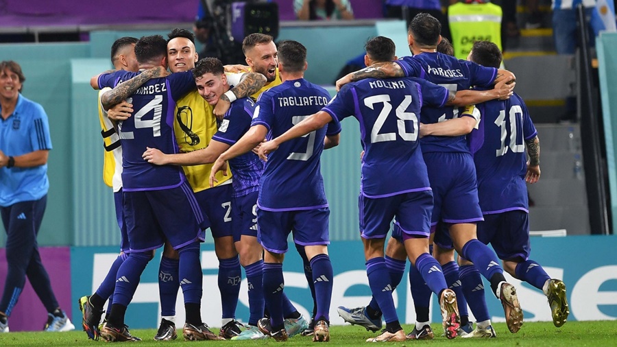 Mundial Qatar 2022: Argentina ganó, gustó y se clasificó primera en el Grupo C