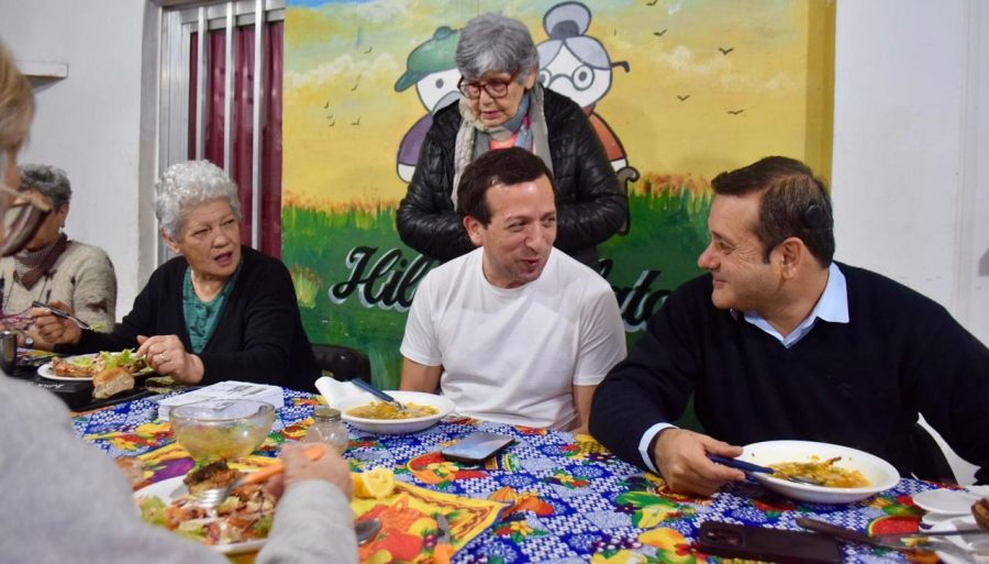 Claudio "Beto" Roa se reúne con Jubilados en la Asociación "Hilos de Plata" y comparte almuerzo junto al Presidente de la Cámara de Representantes, Oscar Herrera Ahuad, generando un espacio de diálogo y camaradería entre los presentes