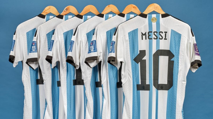 Londres: Pago millonario por seis camisetas que usó Messi en Qatar 2022