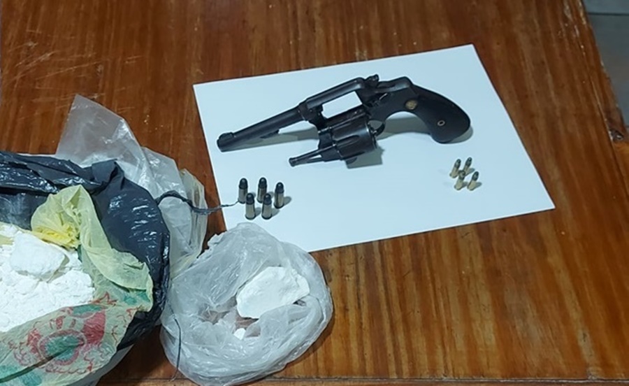 Operativo Punto Blanco: Prefectura Naval Argentina detuvo a dos individuos, secuestró cocaína, además, se incautó un arma de fuego, elementos de corte y fraccionamiento
