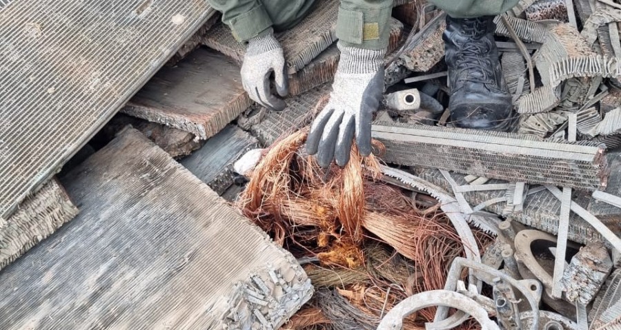Camión con 20 toneladas de bronce y cobre fue interceptado sobre la Ruta Nacional N° 14: El cargamento, cuya documentación presentaba irregularidades, fue secuestrado por Gendarmería Nacional