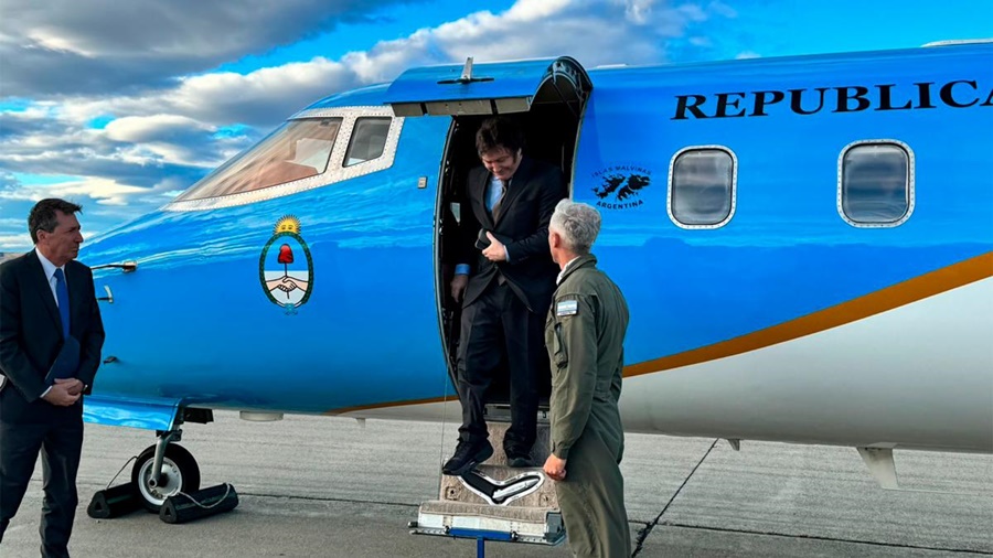 Milei viaja a la Antártida para visitar las bases Marambio y Esperanza