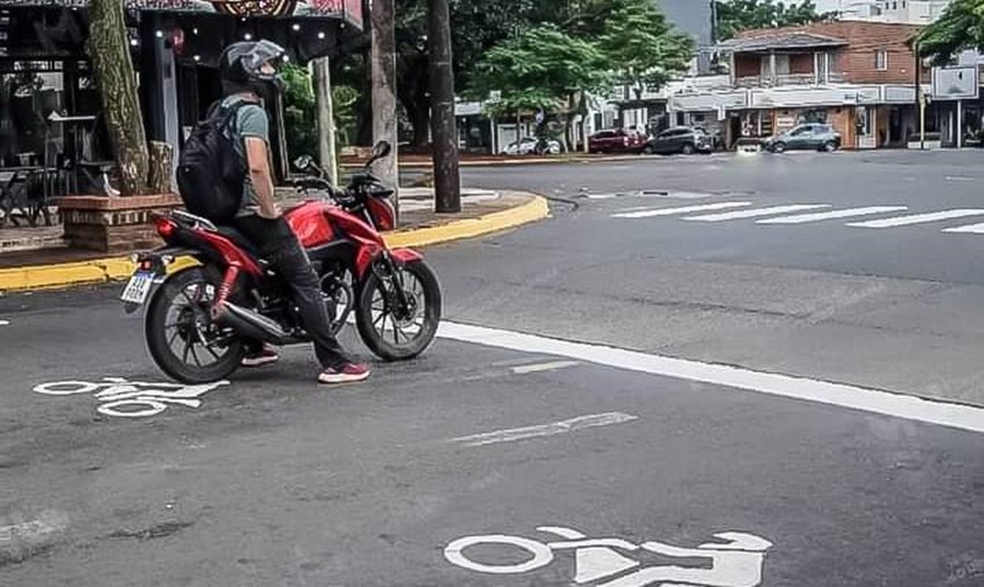La Zona de Detención Segura para Motocicletas, brinda más seguridad a los conductores posadeños
