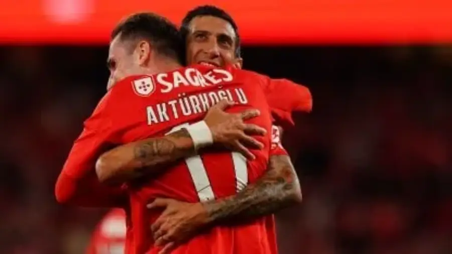Benfica goleó al Atlético de Madrid en un partidazo con gol de Di María, por la Champions League