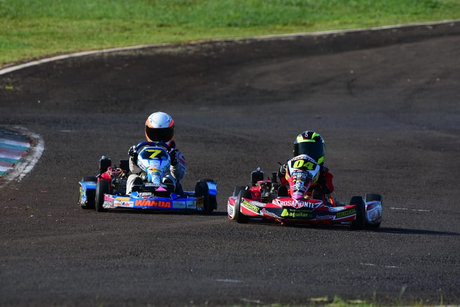 Campeonato Misionero de Karting en Pista: Con 120 pilotos, el sábado a pleno sol arrancó la sexta fecha de la temporada en el Circuito 7 del Kartódromo en el Autódromo Rosamonte de Posadas