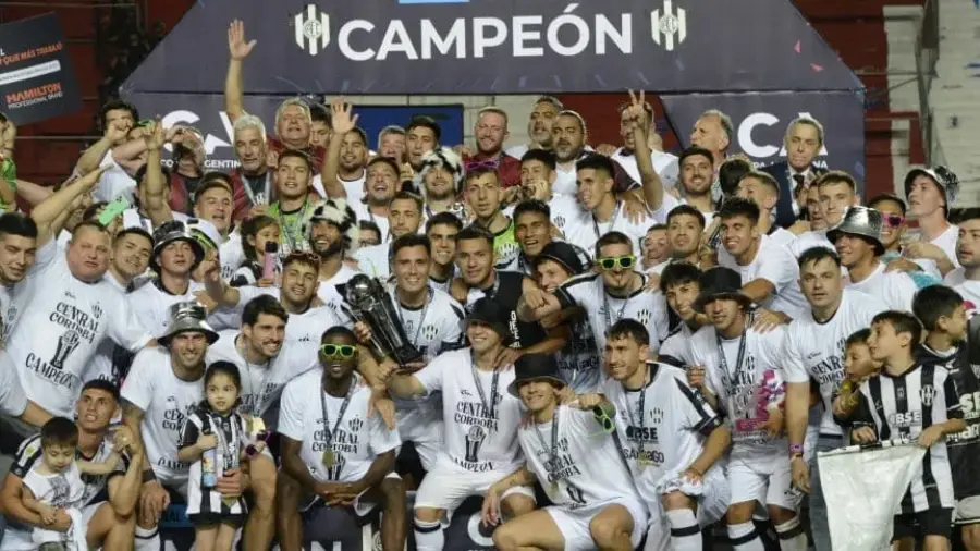 Central Córdoba de Santiago del Estero, campeón de la Copa Argentina tras vencer a Vélez Sarsfield
