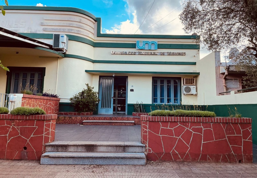 Celebran 30 años de las Carreras de Informáticas en Apóstoles