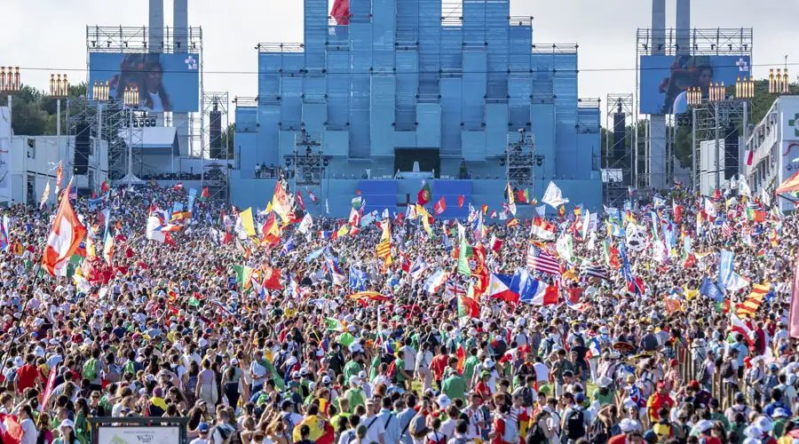 Patriarca a jóvenes de la Jornada Mundial de la Juventud en Lisboa: Pongámonos en camino como María llevando a Jesús