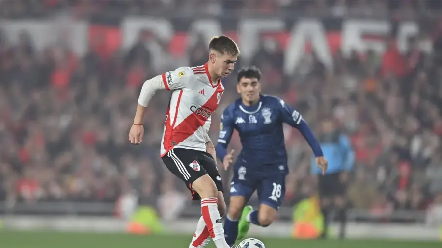 Liga Profesional de Fútbol: En la vuelta de Marcelo Gallardo, River Plate y Huracán igualaron 1 a 1 en el Monumental