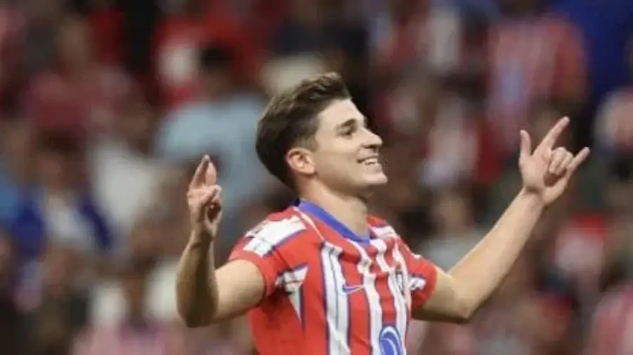 Julián Álvarez marcó su primer gol en Atlético de Madrid en el triunfo ante Valencia