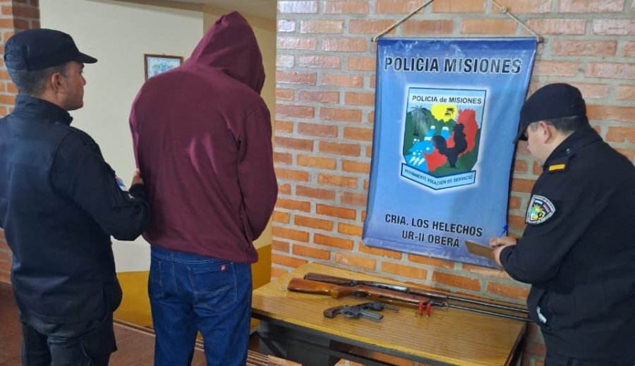 Le disparó al perro del vecino y tenía un arsenal ilegal: La Policía de Misiones lo detuvo en la localidad de Los Helechos