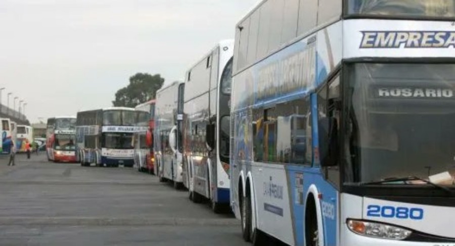 Publicado en el Boletín Oficial: Gobierno Nacional desregula el transporte de larga distancia, reduce exigencias sobre seguros de pasajeros