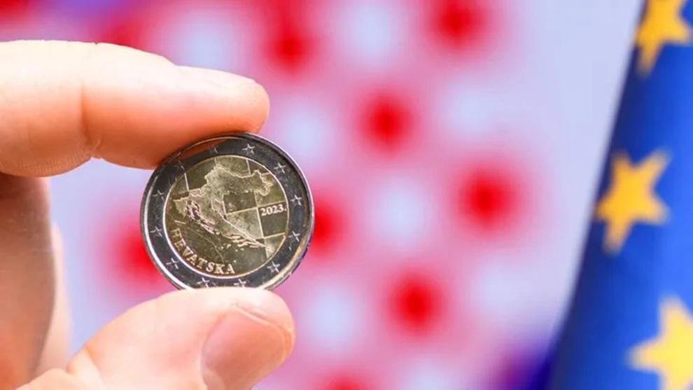 Cambios en la política monetaria: Croacia adoptó al euro como moneda oficial y se unió al espacio Schengen