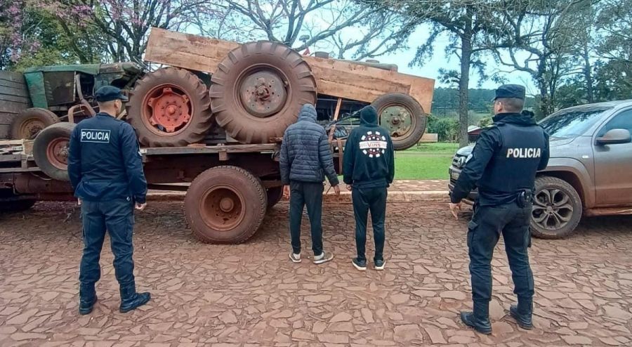 Causa por robo de maquinaria agrícola en la ciudad misionera de Eldorado, recuperaron tractores, maquinaria forestal y detuvieron a dos individuos
