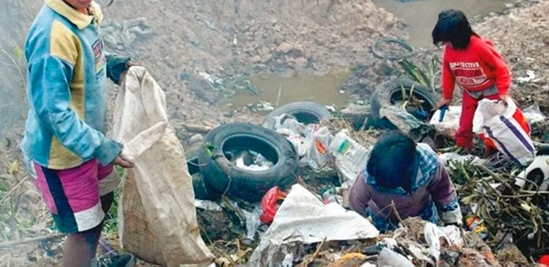 Según la UCA, a pesar de los planes sociales la pobreza aumentó al 43,1% en 2022 y profundizó el deterioro de la última década