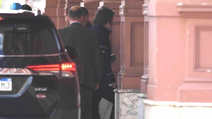 Milei encabeza una reunión de Gabinete en Casa Rosada, Adorni dará luego una conferencia de prensa