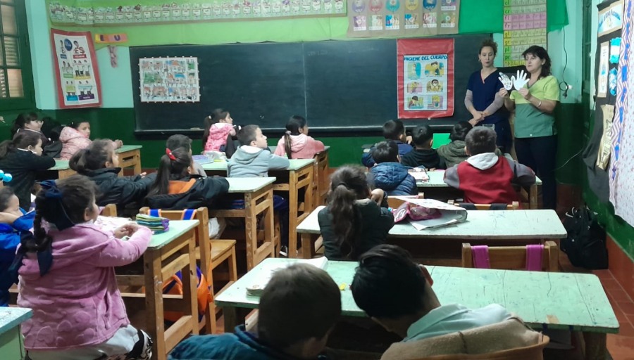 Apóstoles: La Secretaría de Desarrollo Social del Municipio llegó a la Escuela Provincial N° 21 con una mañana de aprendizaje y diversión