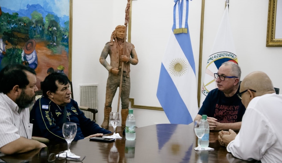 Misiones: El Gobernador Passalacqua se reunió con representantes de la UOCRA y el IERIC para discutir la reactivación de obras públicas en la provincia