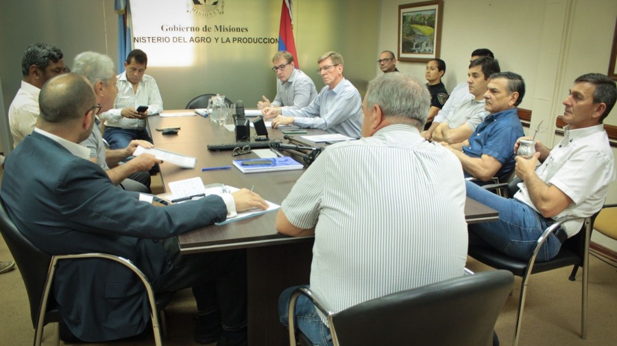 Encuentro interinstitucional para regular el transporte de tabaco y cuidar la producción misionera