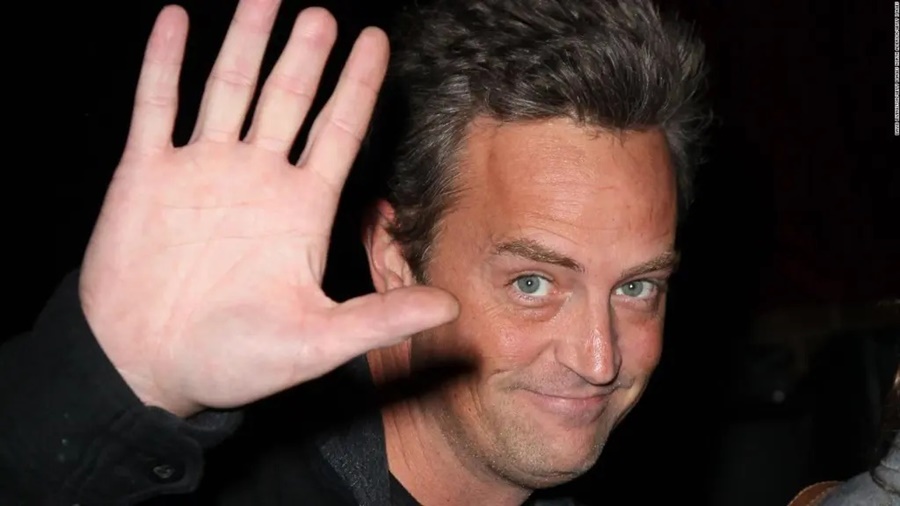 Muere Matthew Perry, actor de "Friends", a los 54 años, confirma CNN